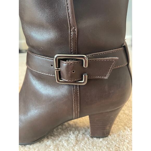 Clarks Womens Leather Ankle Boots Size 6.5M Brown Heel Buckle Side Zipper Heel - Picture 12 of 13